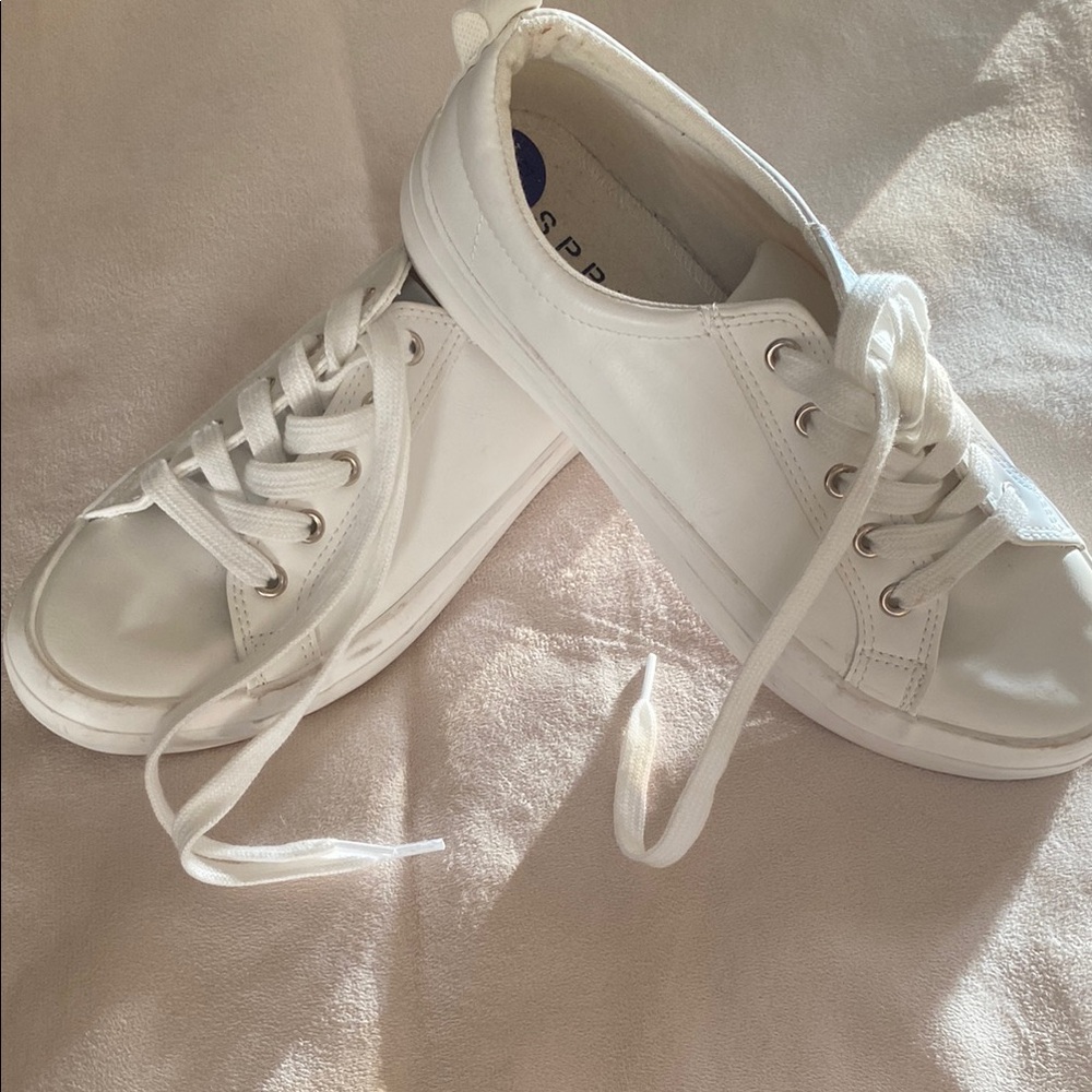 Esprit White Low-Top Lace-Up Sneakers